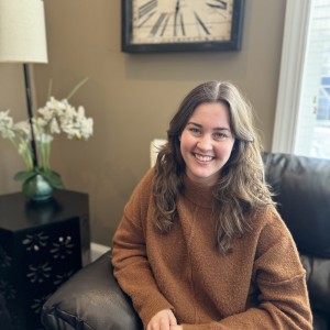 Allison Allard Headshot